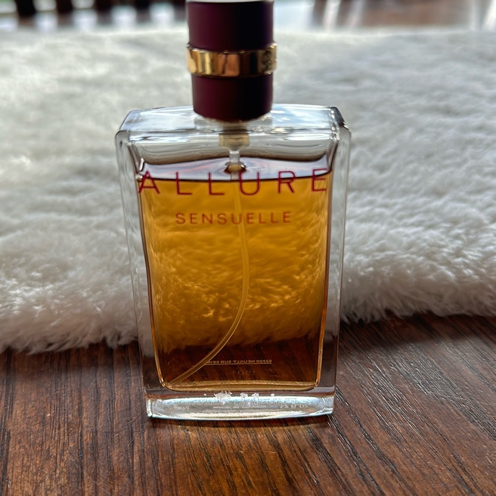 Allure perfume by Chanel